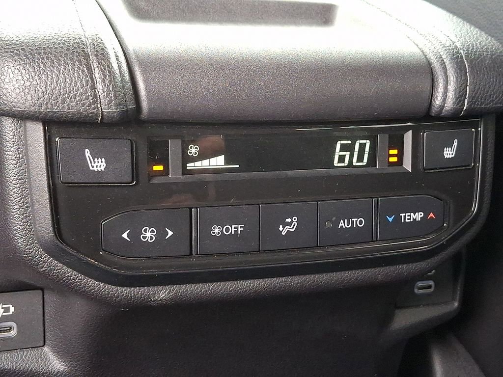 Used 2024 Toyota Grand Highlander AWD image 12