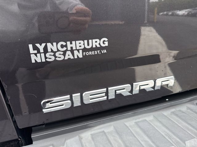 Used 2016 GMC Sierra 1500 SLE w/ All-Terrain Package AWD/4WD image 11