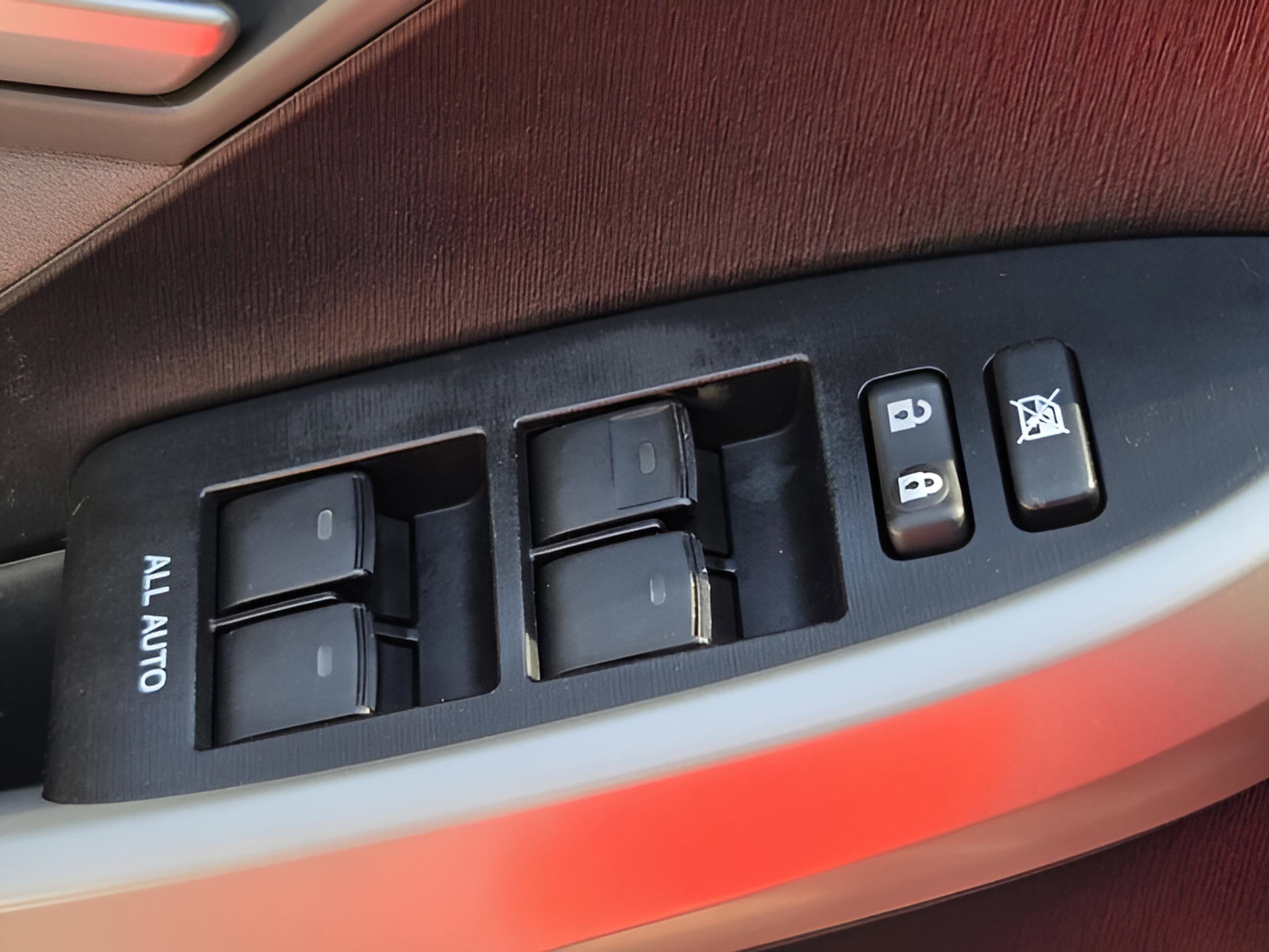 Used 2013 Toyota Prius Two image 25