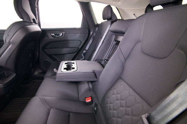 Certified 2026 Volvo XC60 B5 Plus AWD/4WD image 21