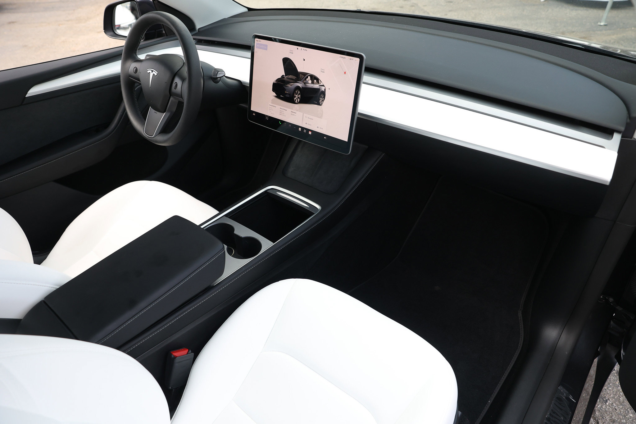 Used 2024 Tesla Model Y Long Range AWD/4WD image 22
