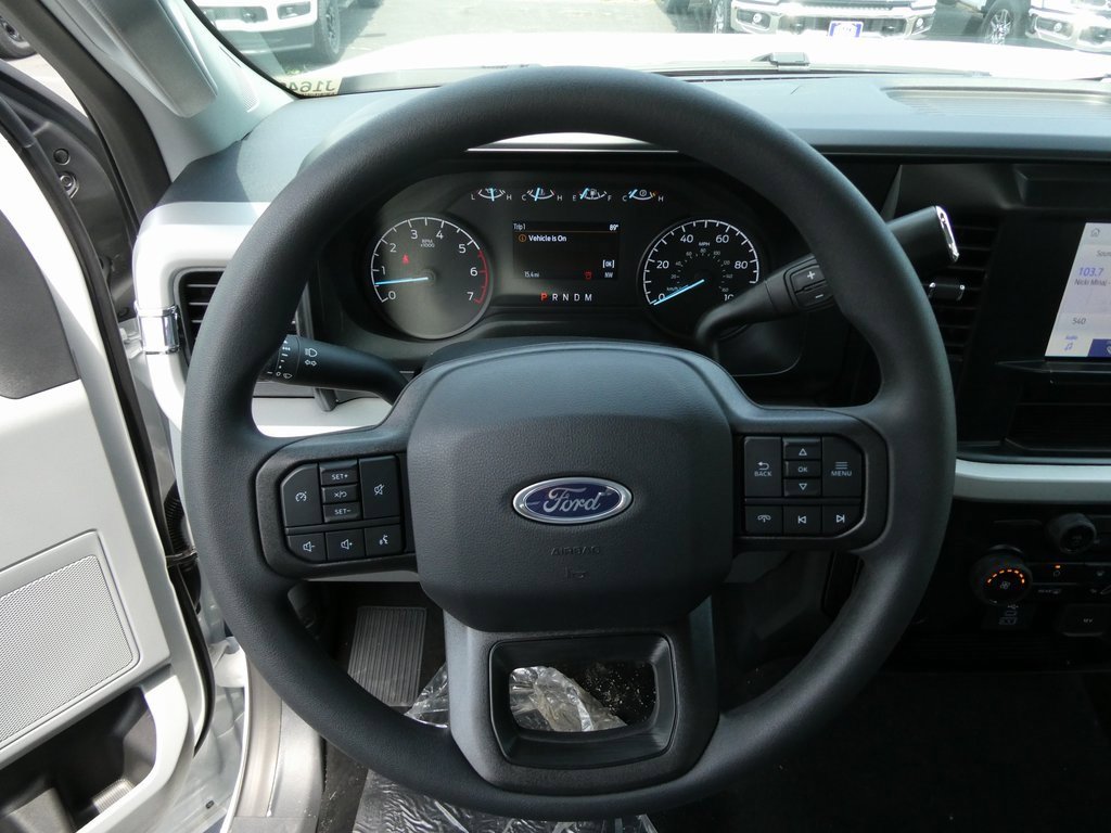 New 2025 Ford F350 XLT w/ FX4 Off-Road Package image 4