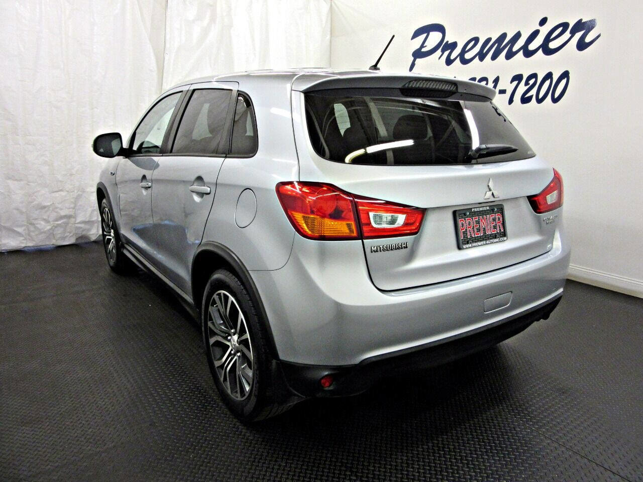 Used 2016 Mitsubishi Outlander Sport ES AWD/4WD image 4