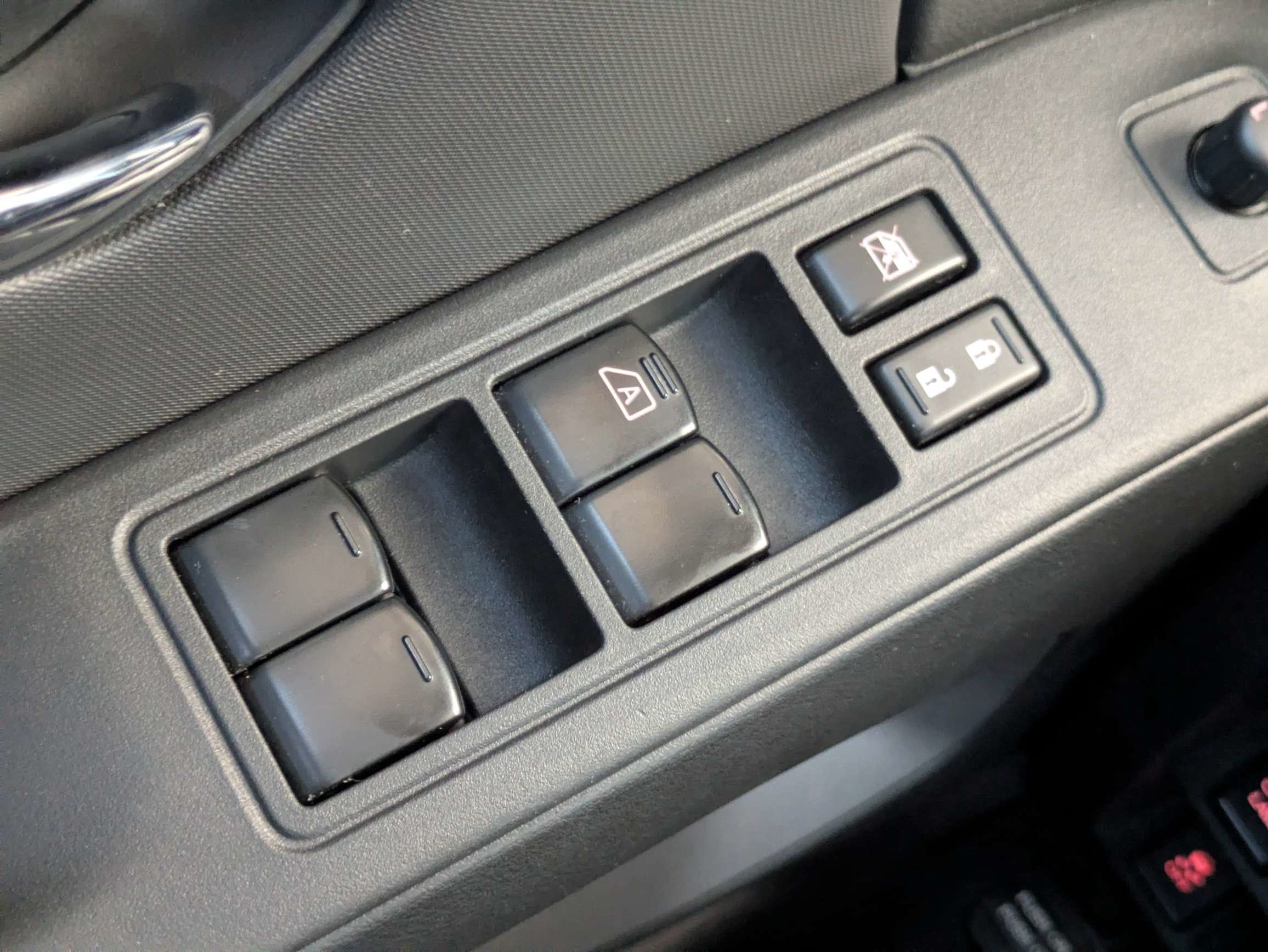 Used 2024 Nissan Frontier SV RWD image 12