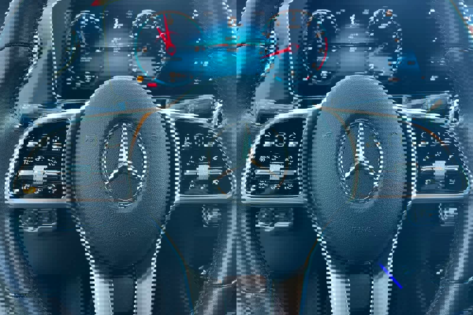 Used 2021 Mercedes-Benz GLA 250 4MATIC image 26