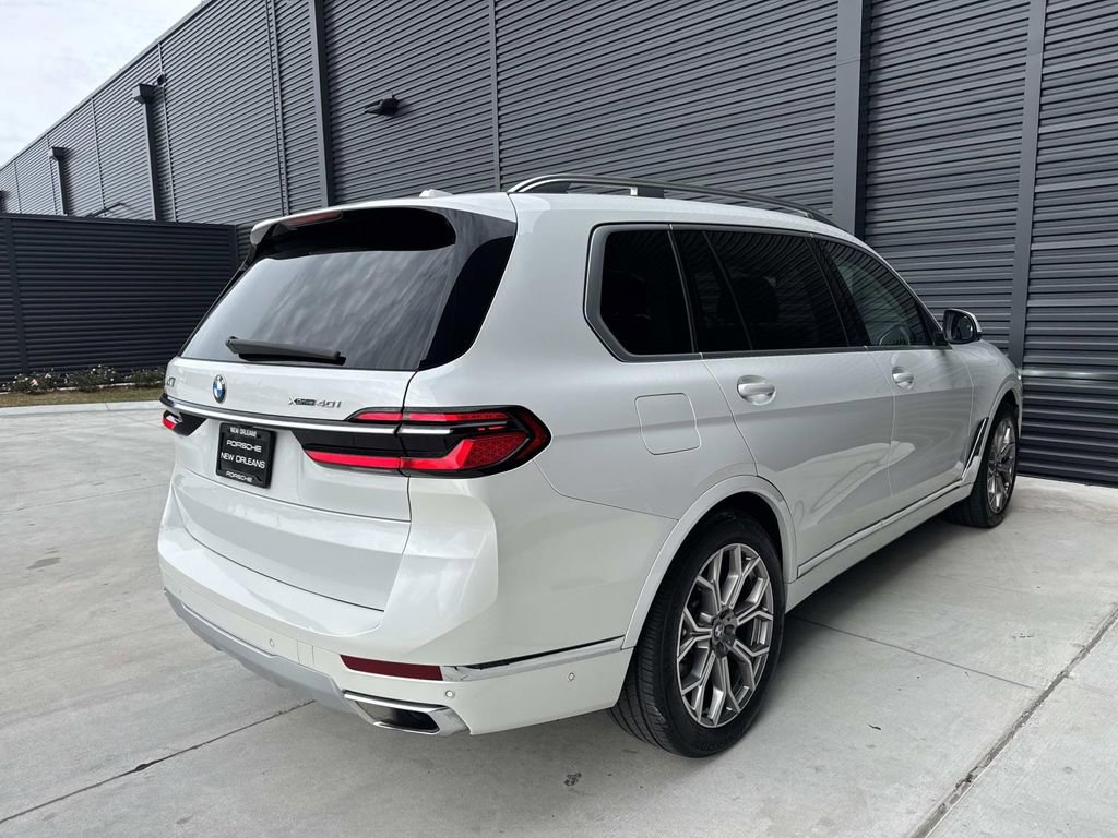 Used 2023 BMW X7 xDrive40i w/ Premium Package AWD/4WD image 11