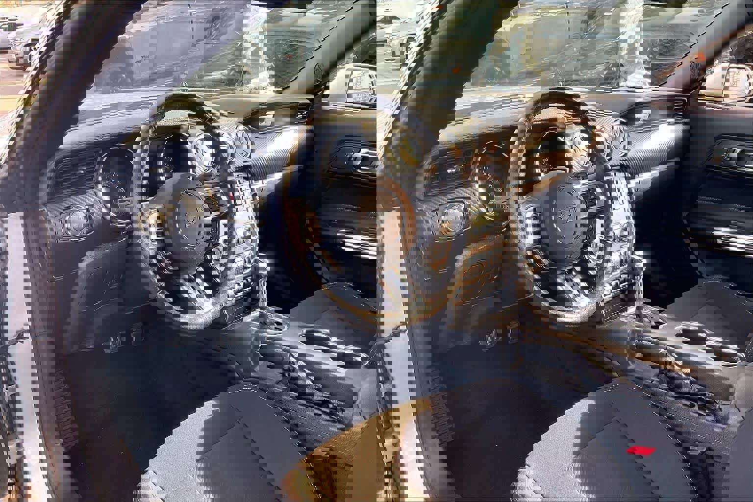 Used 2021 Ford Mustang EcoBoost image 16