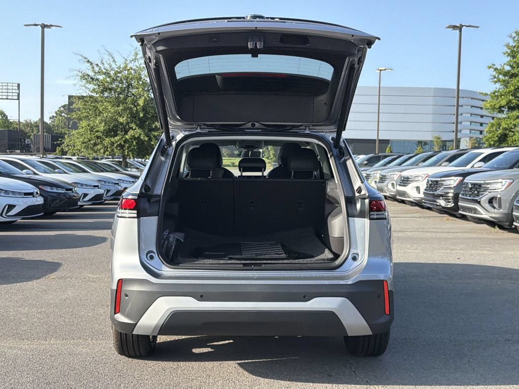 New 2026 Volkswagen Tiguan SE FWD image 14