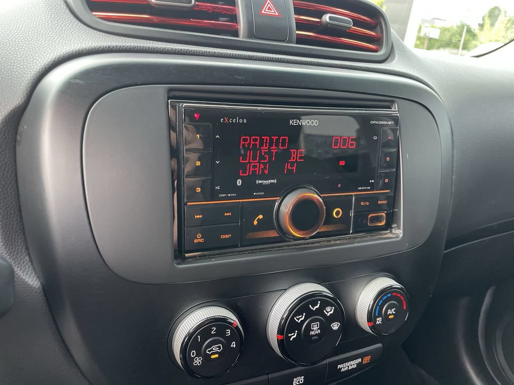 Used 2015 Kia Soul + FWD image 10