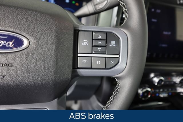 New 2026 Ford F350 Lariat w/ Black Appearance Package image 43