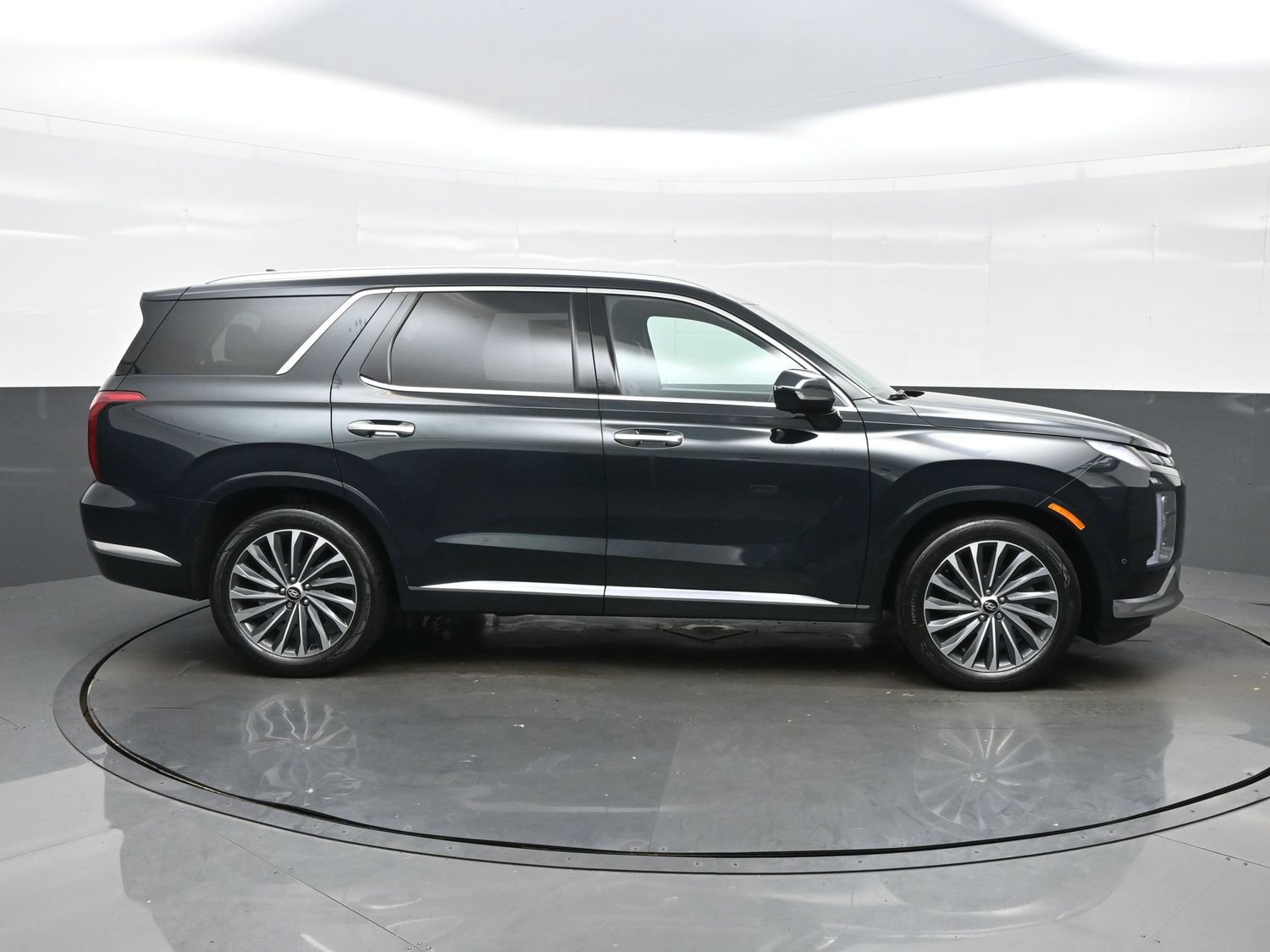 Certified 2023 Hyundai Palisade Calligraphy AWD/4WD image 7