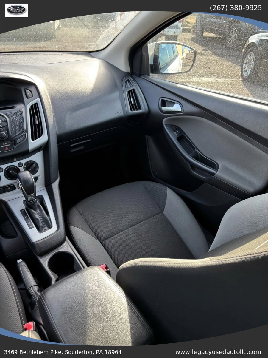 Used 2013 Ford Focus SE image 40