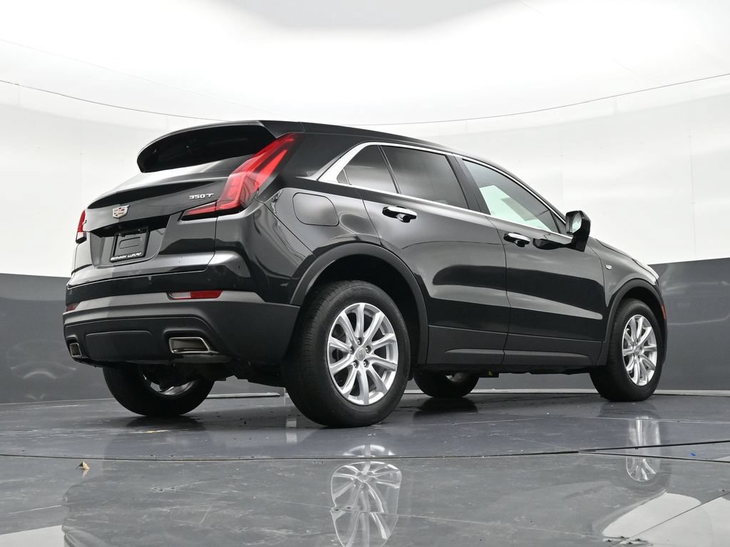 Used 2022 Cadillac XT4 Luxury w/ Driver Awareness Package FWD image 24
