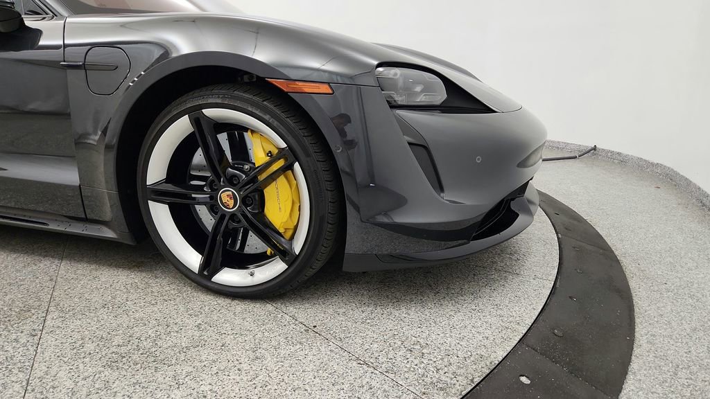 Used 2020 Porsche Taycan Turbo S AWD/4WD image 27