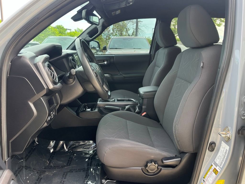 Used 2019 Toyota Tacoma TRD Sport AWD/4WD image 21