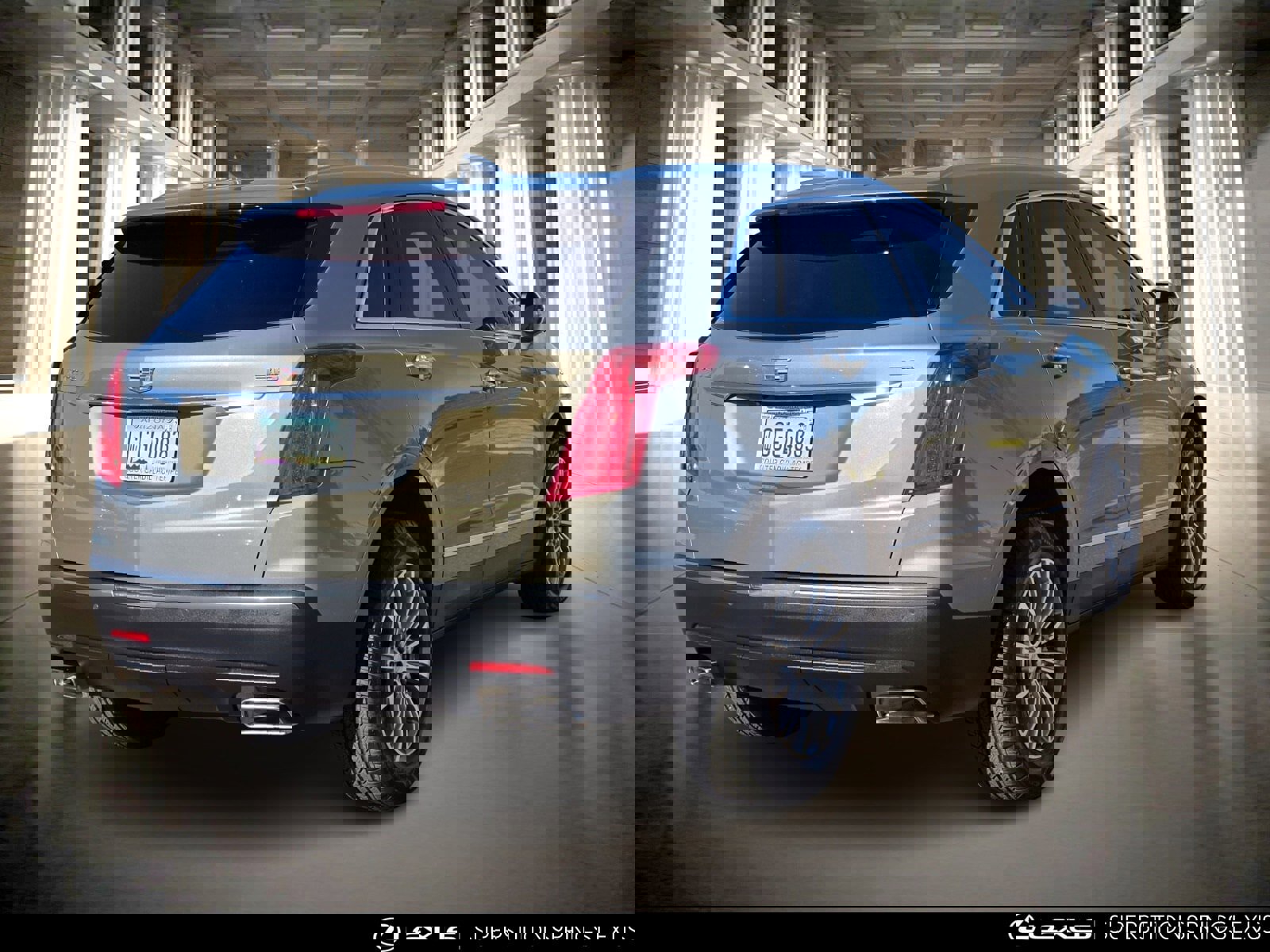 Used 2018 Cadillac XT5 Luxury w/ Driver Awareness Package image 4