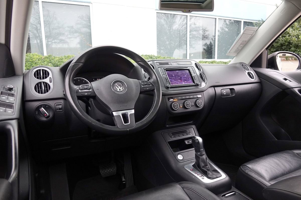Used 2017 Volkswagen Tiguan Sport image 5