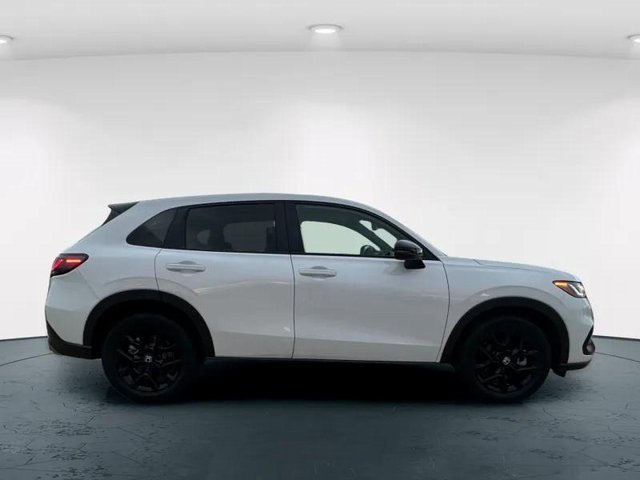 Certified 2025 Honda HR-V Sport image 7