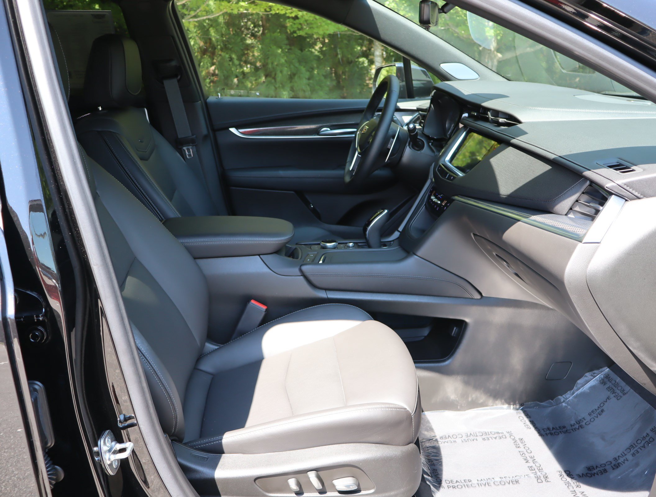 Used 2025 Cadillac XT5 Sportv w/ Technology Package AWD/4WD image 23