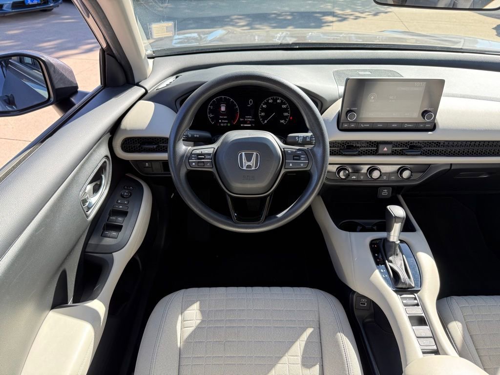 Used 2023 Honda HR-V LX image 2