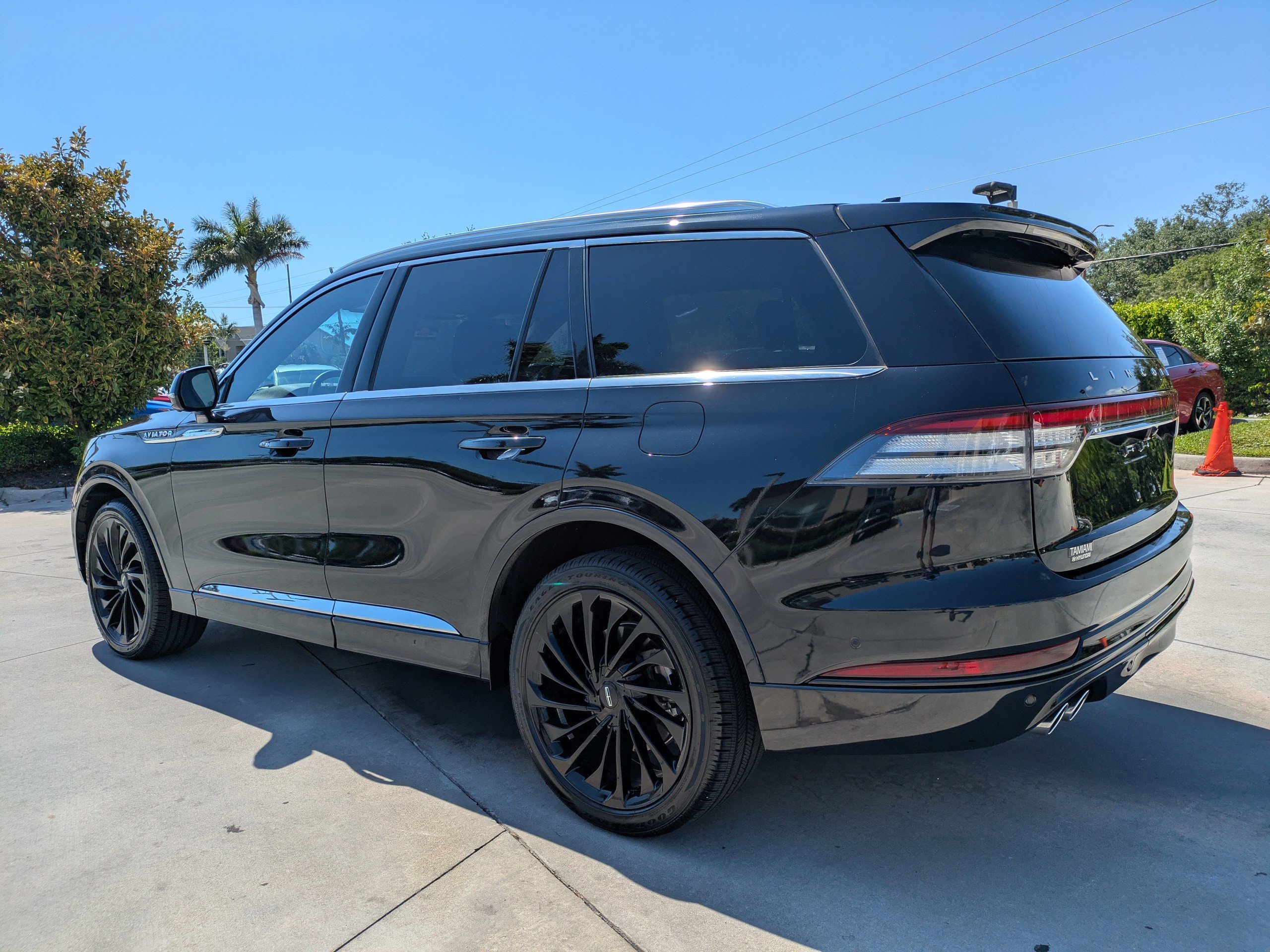 Used 2021 Lincoln Aviator Reserve w/ Equipment Group 210A AWD/4WD image 4
