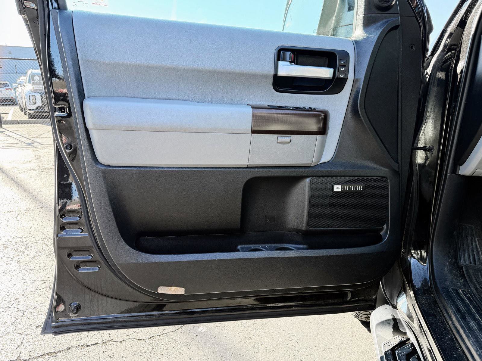 Used 2012 Toyota Sequoia Platinum image 8