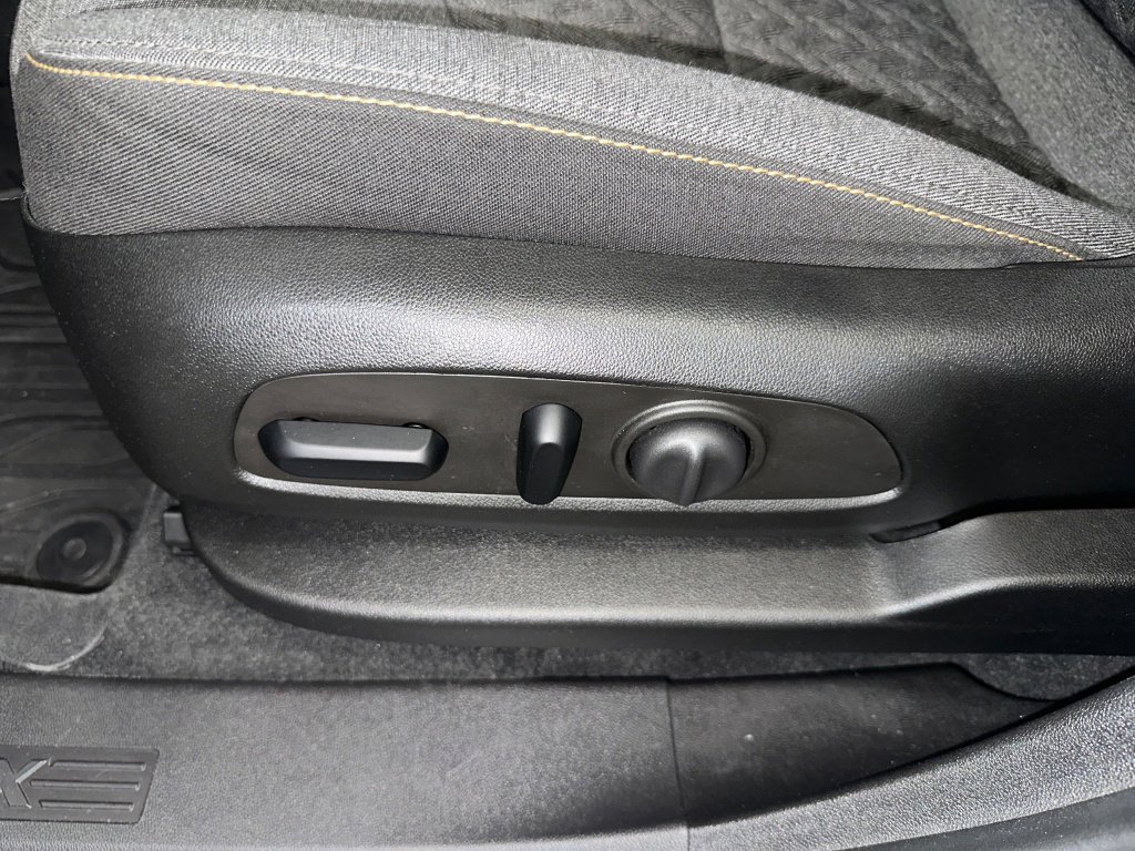 Certified 2024 Chevrolet Equinox LT w/ LPO, Floor Liner Package image 3