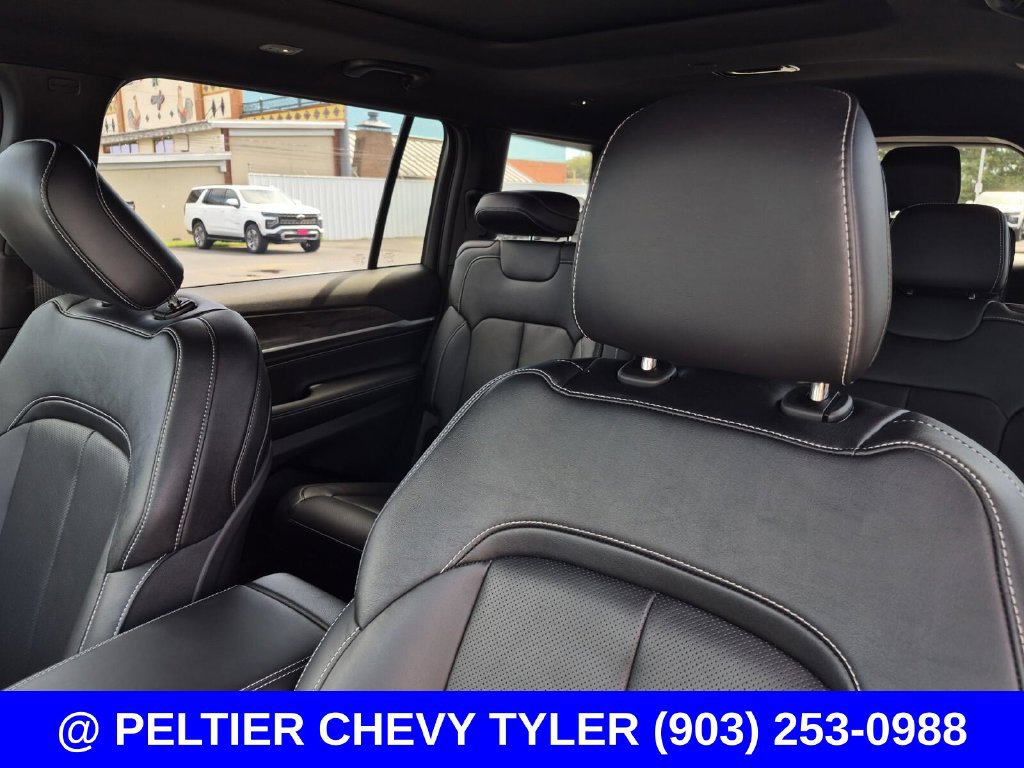 Used 2026 Jeep Grand Cherokee L Limited AWD/4WD image 37