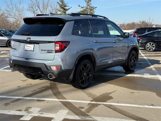Used 2024 Honda Passport Black Edition image 3