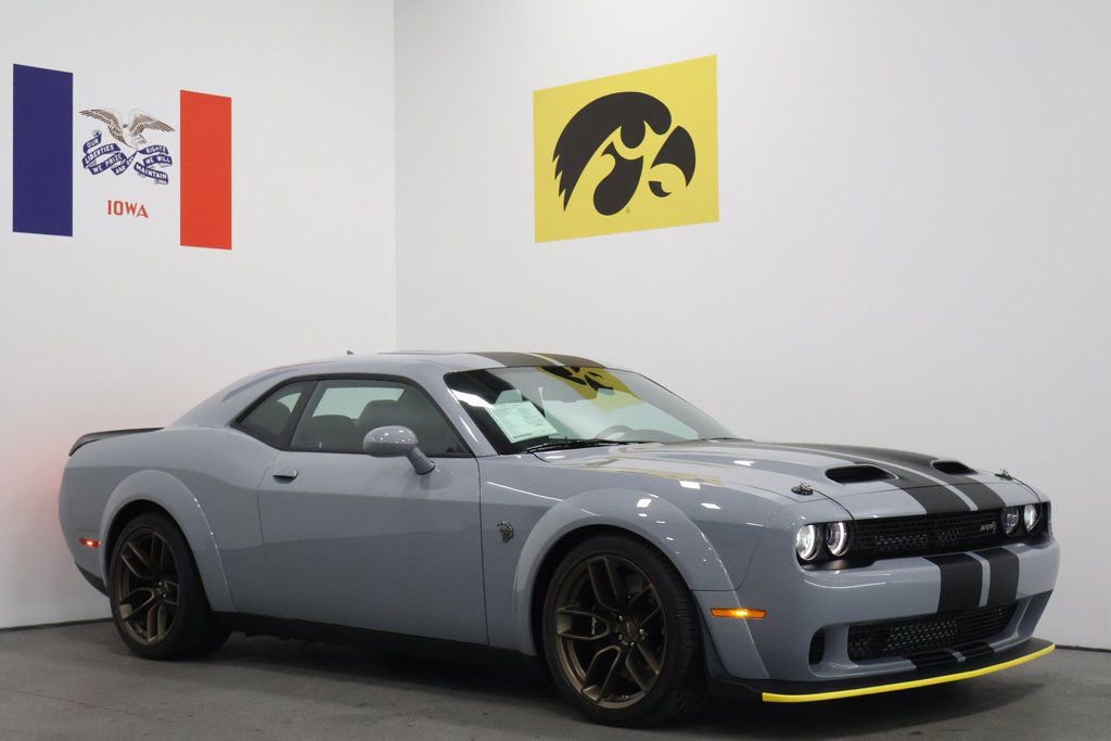 Used 2022 Dodge Challenger SRT Hellcat image 1