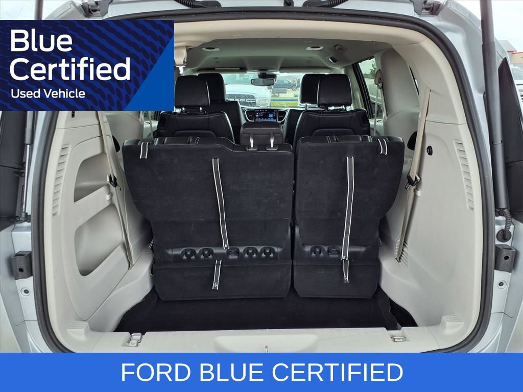 Used 2024 Chrysler Pacifica Touring-L FWD image 31