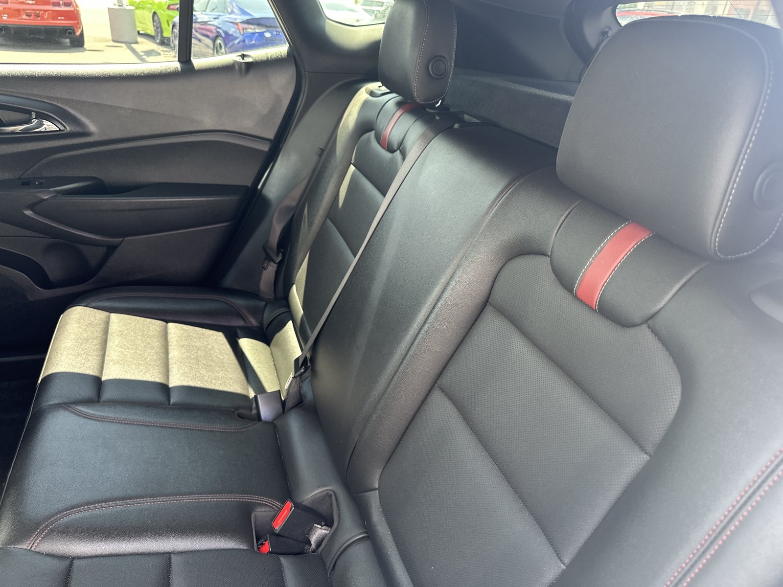 Used 2025 Chevrolet Trax RS w/ Driver Confidence Package FWD image 19