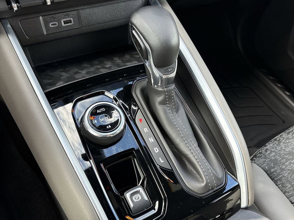 Certified 2024 Chevrolet Colorado ZR2 w/ Technology Package image 18