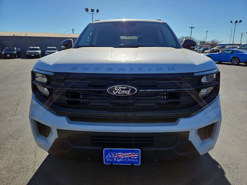 New 2025 Ford Expedition Active image 3