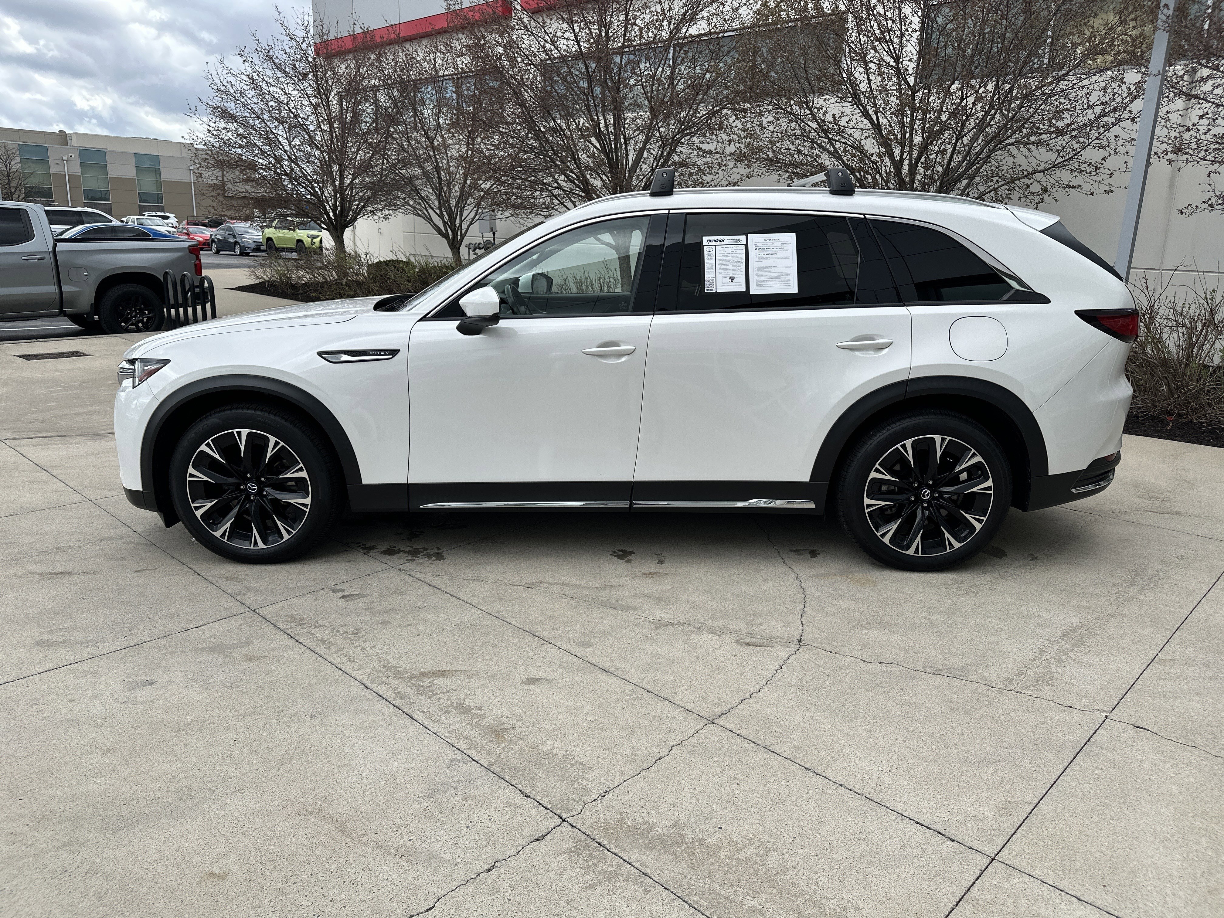 Used 2024 MAZDA CX-90 Plug-In Hybrid w/ Premium Pkg image 9