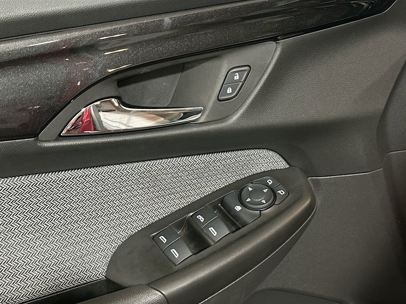 Used 2024 Chevrolet TrailBlazer LT w/ Convenience Package image 17