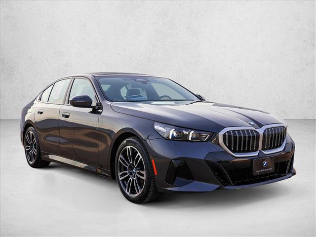 Used 2026 BMW 530i xDrive image 3