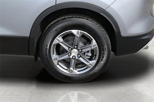 Used 2025 Chevrolet Blazer LT image 9