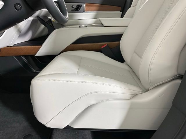 New 2026 Cadillac Vistiq Sport image 27