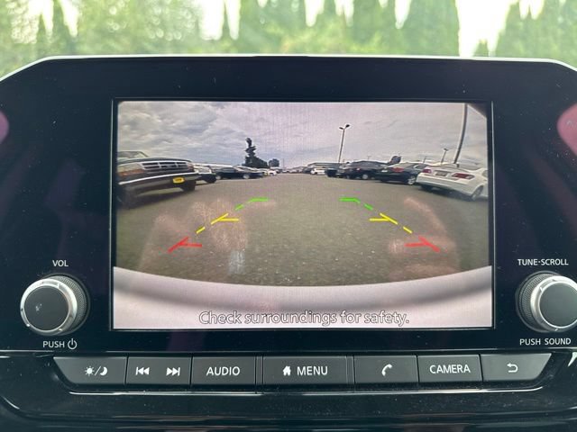 Used 2024 Nissan Pathfinder SV FWD image 29