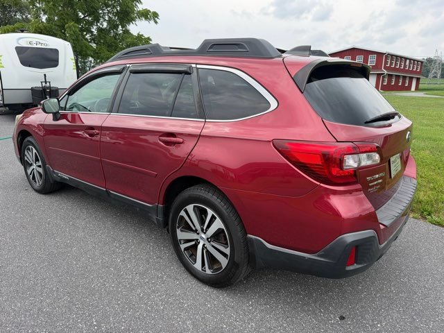 Used 2018 Subaru Outback 2.5i Limited AWD/4WD image 3