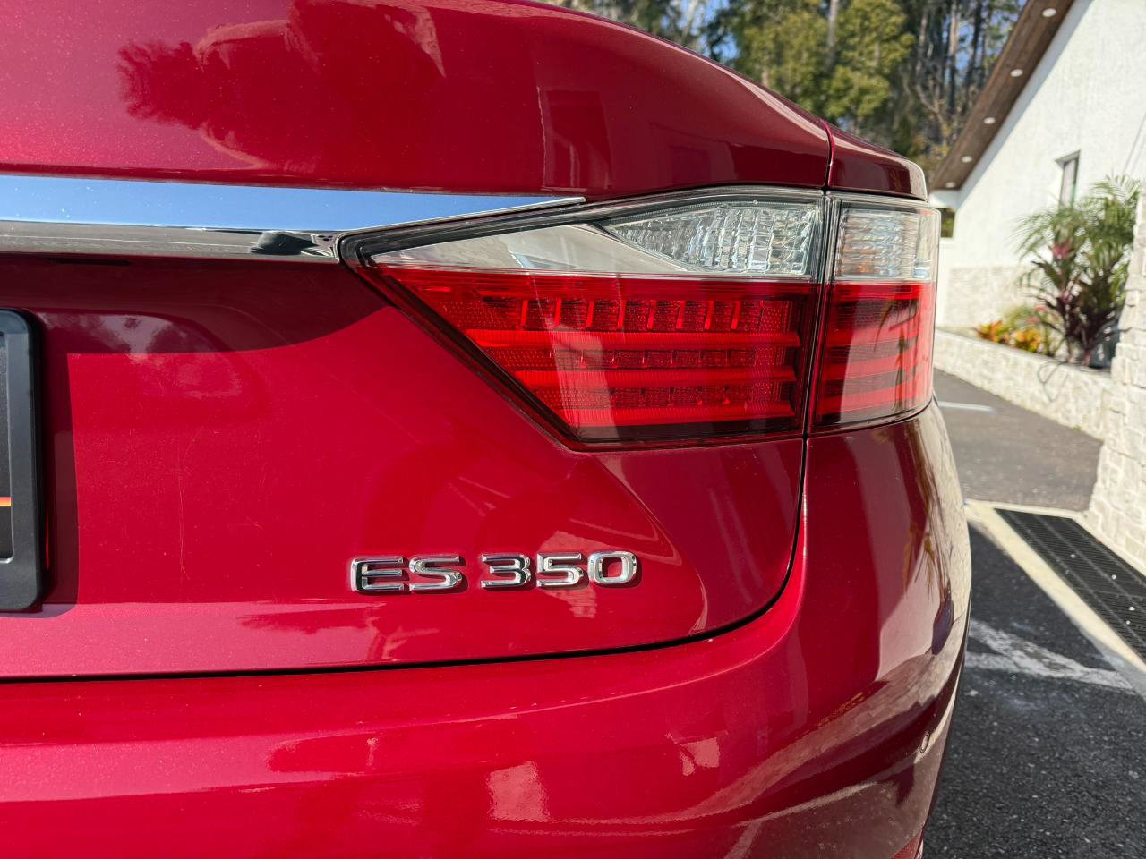 Used 2014 Lexus ES 350 w/ Luxury Package FWD image 6