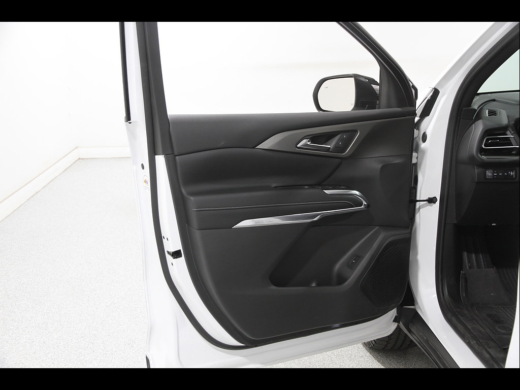 Certified 2024 Chevrolet Traverse LT w/ LPO, Floor Liner Package AWD/4WD image 4