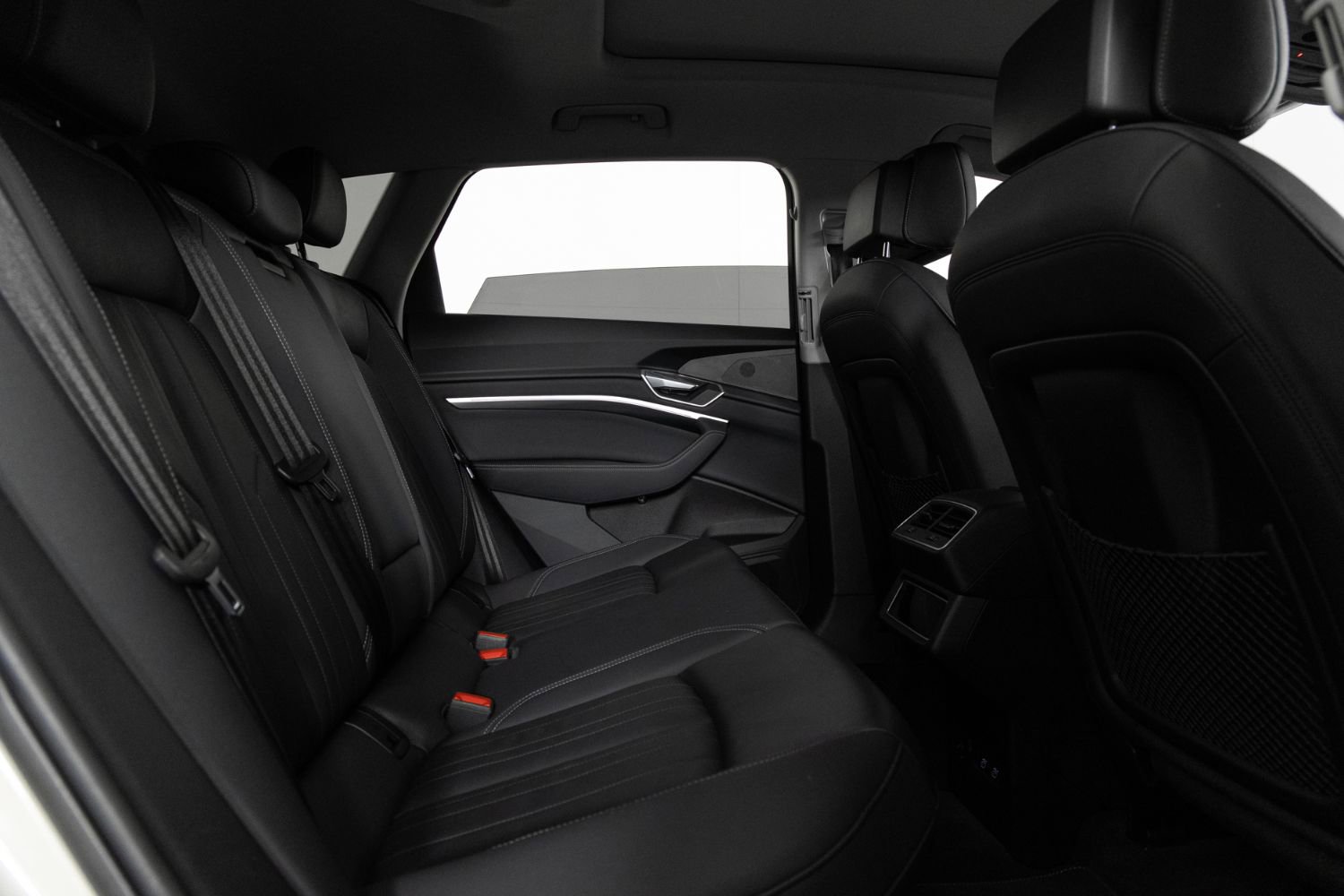 Used 2021 Audi e-tron Premium w/ Convenience Plus Package image 21