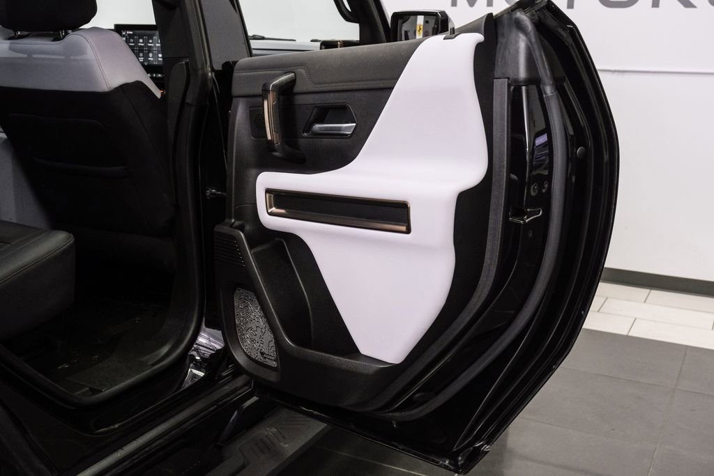 Used 2025 GMC Hummer EV 2X image 49