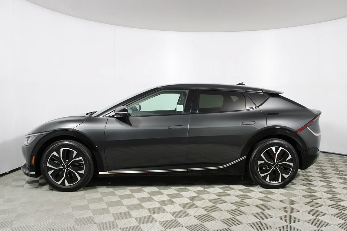 Used 2024 Kia EV6 Wind w/ Wind Technology Package RWD image 28