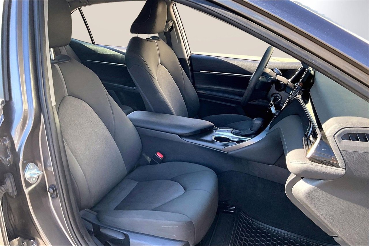 Used 2023 Toyota Camry LE image 21