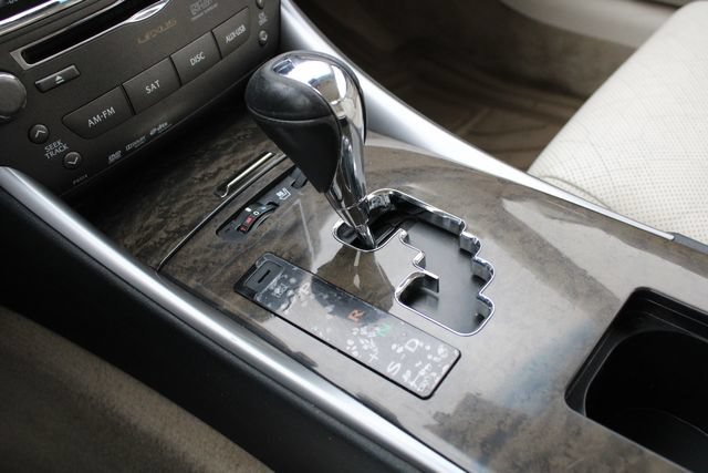 Used 2010 Lexus IS 350C RWD image 18