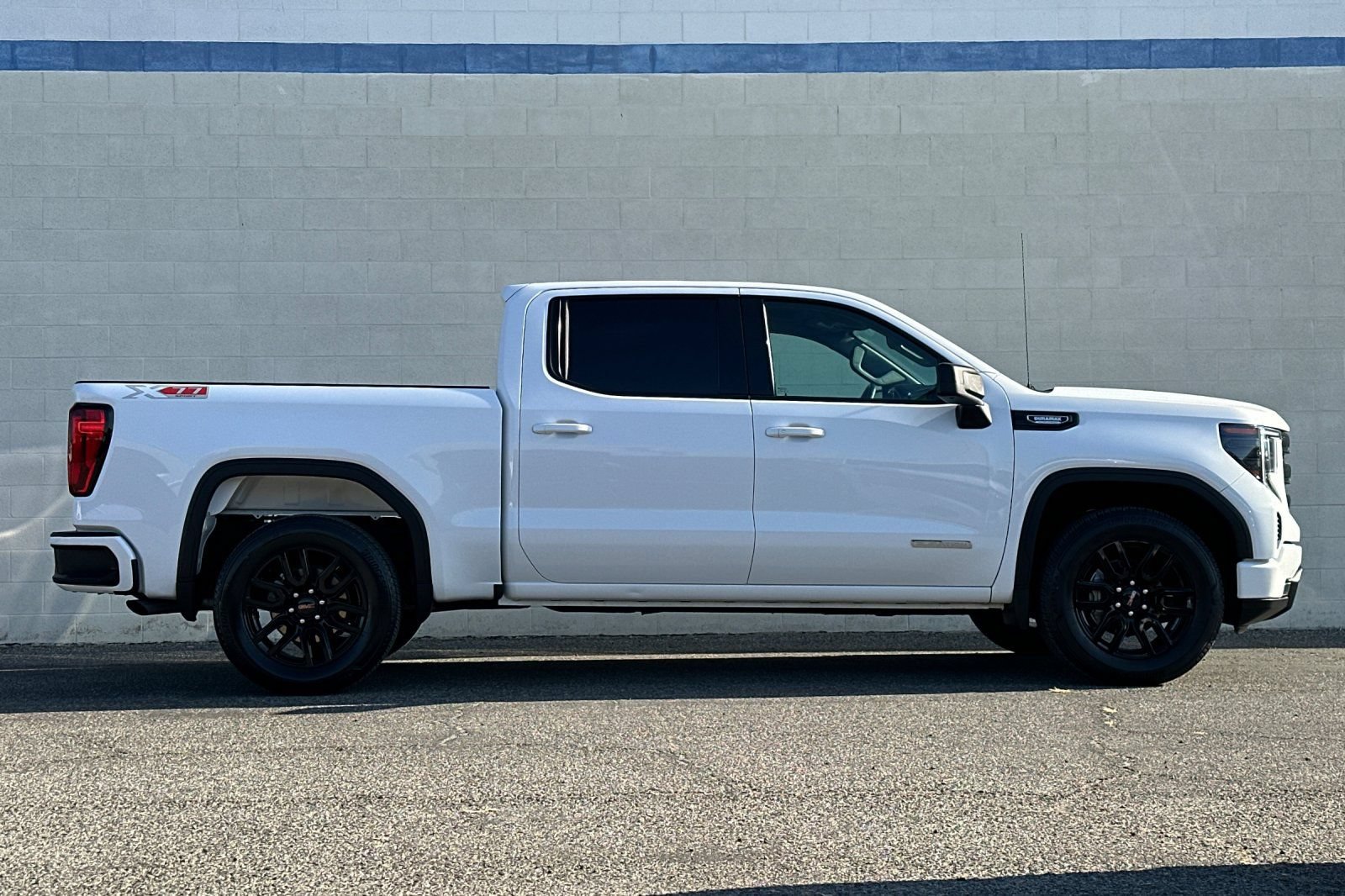 Certified 2024 GMC Sierra 1500 Elevation RWD image 3