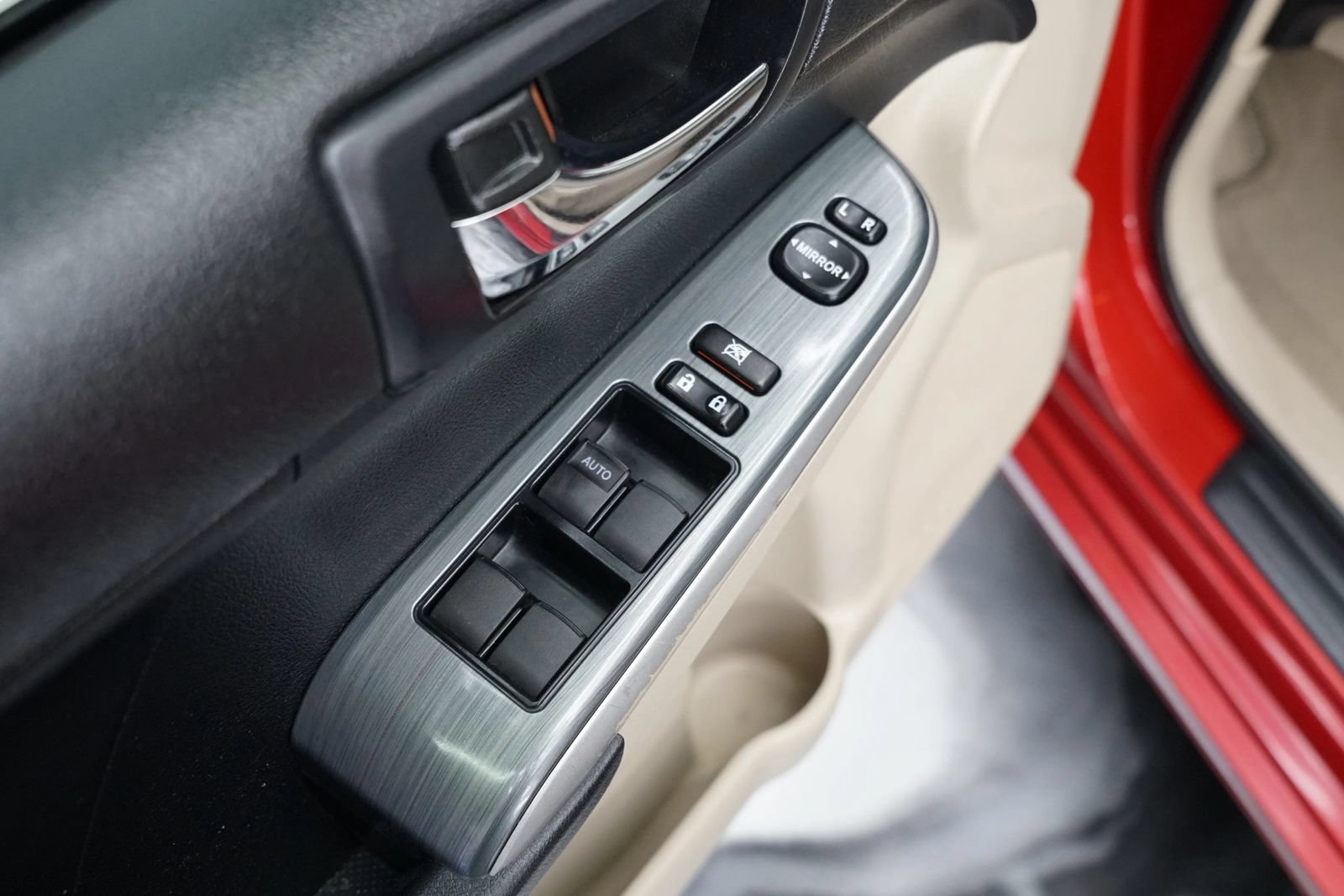 Used 2012 Toyota Camry LE w/ Preferred Accessory Pkg FWD image 19